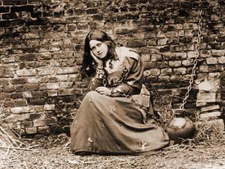 1895StThereseofLisieuxplayingtherol.jpg